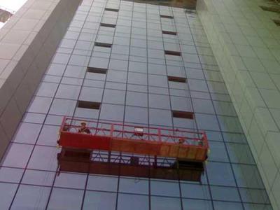  成都高空作业吊篮在高空作业时按钮失控怎么办？ 